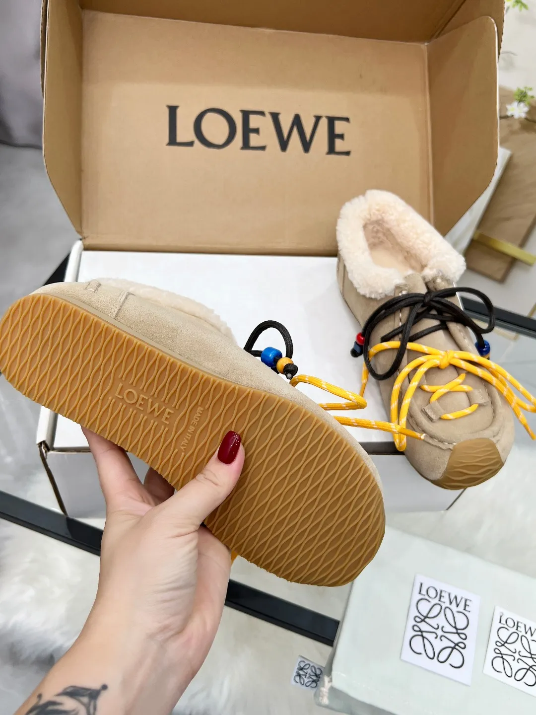 👟👟Ex-factory price 480👟👟 2025 autumn and winter Maoli new model, the same style as Wang Yibo! Kangaroo shoes, couple style Loewe Ballet Runner 2.0 sneakers, moral training shoes, new color matching retro series running shoes, standard size: 35–40